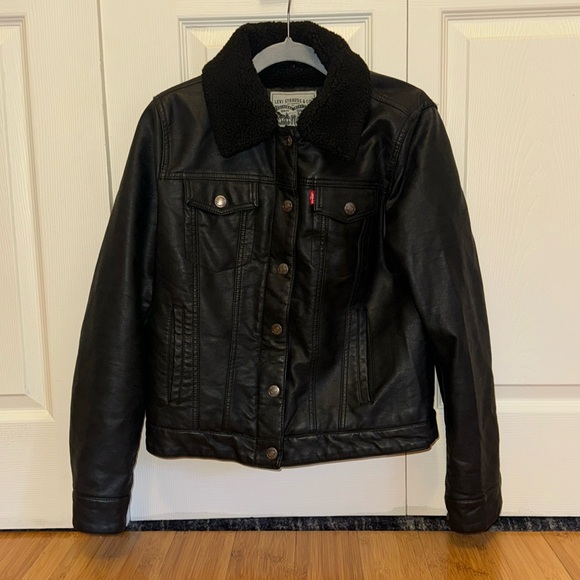 levi’s women’s faux leather trucker jacket with custom embroidery - Picture 2 of 6